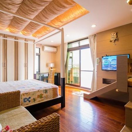 宜人生活溜滑梯親子民宿 Easylife B&B Донгшан Екстериор снимка