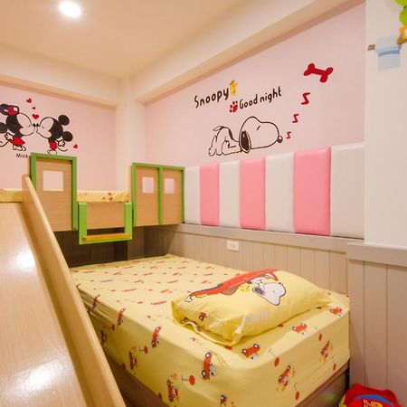 宜人生活溜滑梯親子民宿 Easylife B&B Донгшан Екстериор снимка