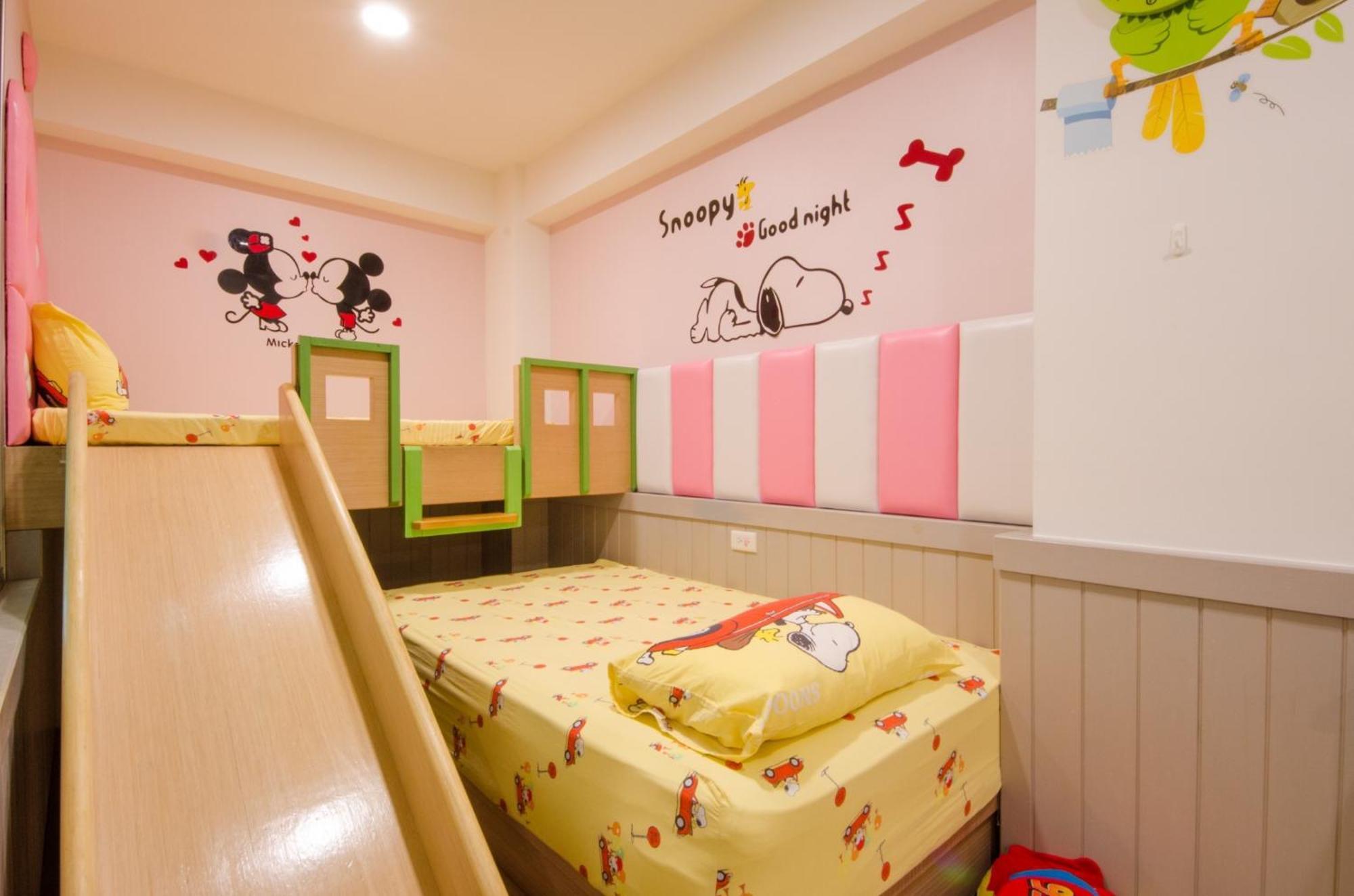宜人生活溜滑梯親子民宿 Easylife B&B Донгшан Екстериор снимка