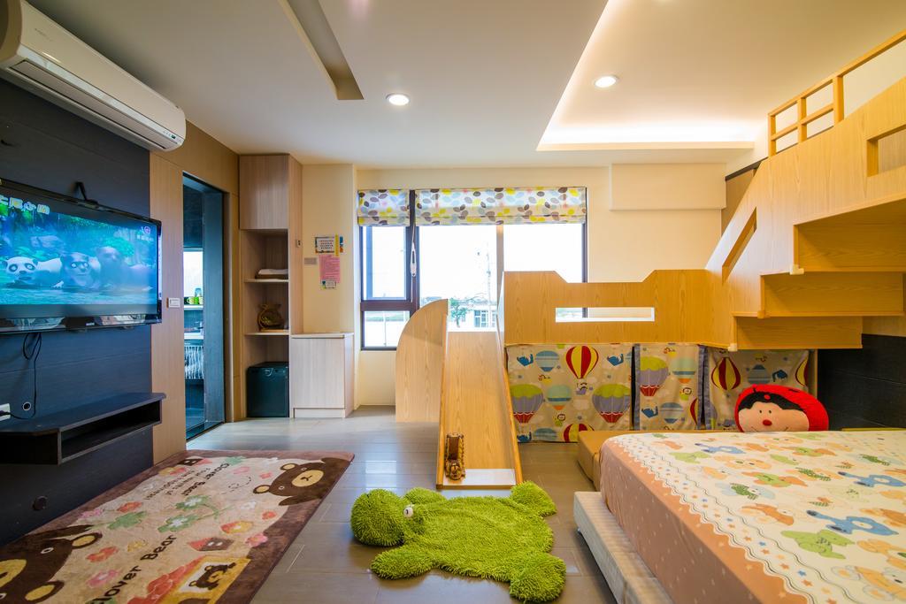 宜人生活溜滑梯親子民宿 Easylife B&B Донгшан Стая снимка