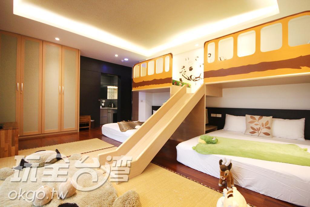 宜人生活溜滑梯親子民宿 Easylife B&B Донгшан Екстериор снимка